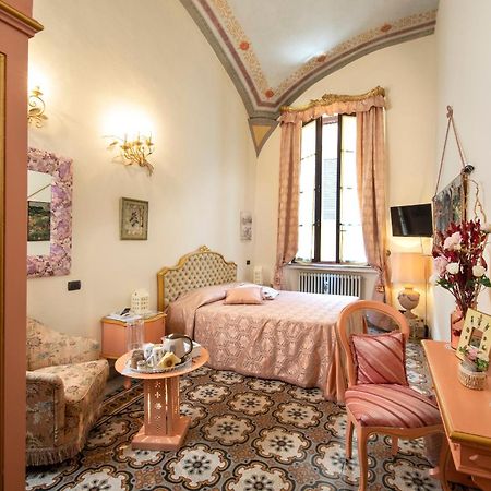 Отель Antica Dimora Del Buongoverno Сиена Экстерьер фото